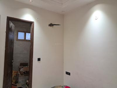Bedroom Image of 1000 Sq.ft 3 BHK Builder Floor for sale in Paschim Vihar New Delhi for Rs. 18500000