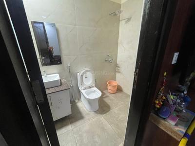 Bathroom Image of 1200 Sq.ft 3 BHK Villa for rent in Sahastradhara Road Dehradun for Rs. 40000