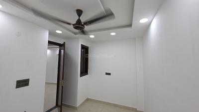 Bedroom Image of 1000 Sq.ft 3 BHK Builder Floor for sale in Govindpuri New Delhi for Rs. 6500000