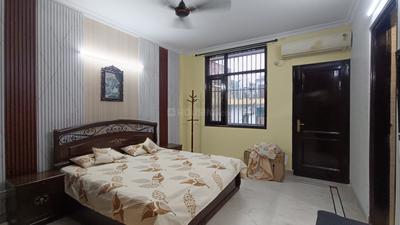 Bedroom Image of 1500 Sq.ft 2 BHK Apartment / Flat for rent in Jangpura New Delhi for Rs. 68000