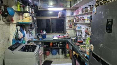 Kitchen Image of 550 Sq.ft 1 BHK Apartment / Flat for sale in Malad West Mumbai for Rs. 11500000