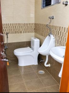 Bathroom Image of 13500 Sq.ft 4.5 BHK Independent House for sale in Madhura Nagar Hyderabad for Rs. 160000000