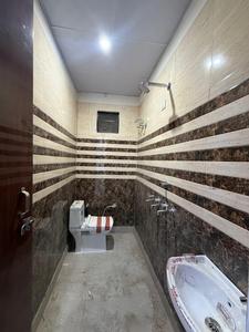 Bathroom Image of 900 Sq.ft 3 BHK Apartment / Flat for sale in Govindpuram Ghaziabad for Rs. 3650000