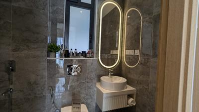 Bathroom Image of 733 Sq.ft 2 BHK Apartment / Flat for sale in Godrej Horizon, Wadala Mumbai for Rs. 31000000
