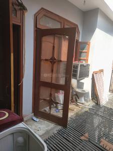 Balcony Image of 1000 Sq.ft 2 BHK Builder Floor for rent in Alpha I Greater Noida for Rs. 7000