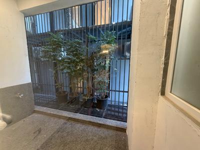 Balcony Image of 1800 Sq.ft 3 BHK Builder Floor for sale in DLF City Phase 1, DLF Phase 1 Gurgaon for Rs. 42000000