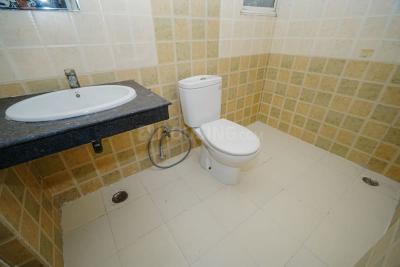 Bathroom Image of 1835 Sq.ft 3.5 BHK Apartment / Flat for sale in Nimbus The Hyde Park, Sector 78 Noida for Rs. 23000000