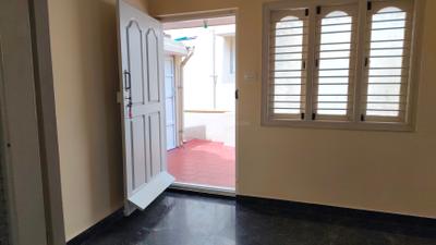 Bedroom Image of 800 Sq.ft 2 BHK Apartment / Flat for rent in Halasuru Bengaluru for Rs. 22000