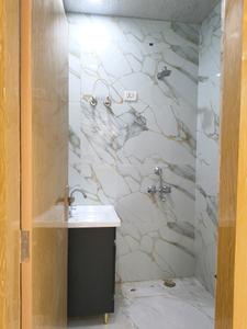 Common Bathroom Image of 950 Sq.ft 2 BHK Builder Floor for sale in Indirapuram Ghaziabad for Rs. 6300002