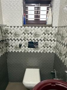 Bathroom Image of 1620 Sq.ft 4 BHK Independent House for sale in Kadian Agro Lotus Enclave, Suncity Township-I Rohtak for Rs. 20000000