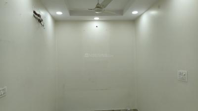 Bedroom Image of 910 Sq.ft 3 BHK Builder Floor for sale in Raja Park Apartment, Shakurpur New Delhi for Rs. 11500000