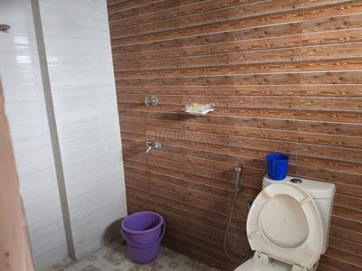Bathroom Image of 1300 Sq.ft 3 BHK Apartment / Flat for sale in Aqua City-Emperor Pool Villa, Aduvathuruthu Aluva for Rs. 4500000