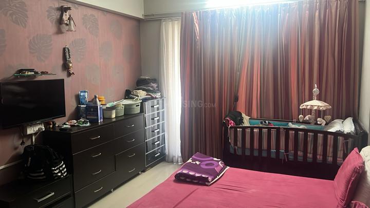 Gala Swing Bedroom 1