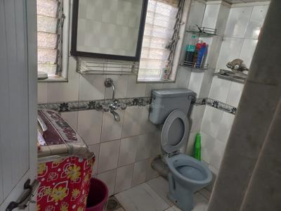 Bathroom Image of Male pg in Santacruz East, Mumbai