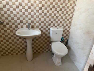 Bathroom Image of 1150 Sq.ft 2 BHK Builder Floor for rent in Modipuram Meerut for Rs. 12500