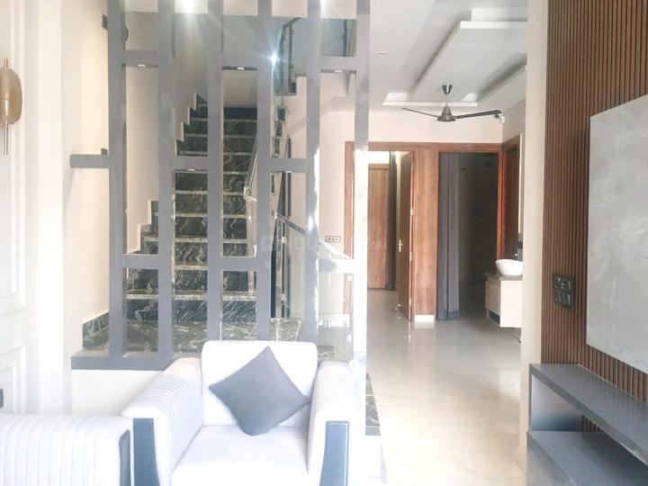 Royal Homes Main Image 1