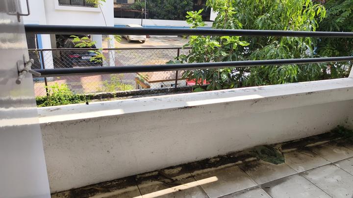 Devi Silvergate Main Image 1