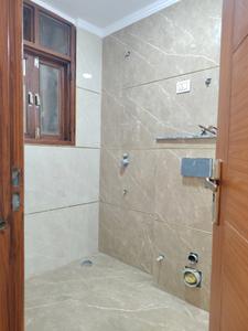 Common Bathroom Image of 1300 Sq.ft 3 BHK Apartment / Flat for sale in Chhattarpur New Delhi for Rs. 11000000