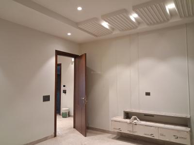 Bedroom Image of 1800 Sq.ft 3 BHK Builder Floor for sale in Paschim Vihar New Delhi for Rs. 39000000