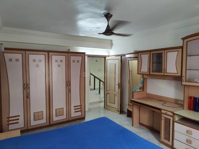 Bedroom Image of 2900 Sq.ft 2 BHK Apartment / Flat for sale in Shivalik Sachin Tower, Shyamal Ahmedabad for Rs. 28000000
