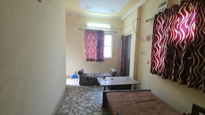 Living Room Image of 400 Sq.ft 1 BHK Apartment / Flat for rent in Pitampura New Delhi for Rs. 18000