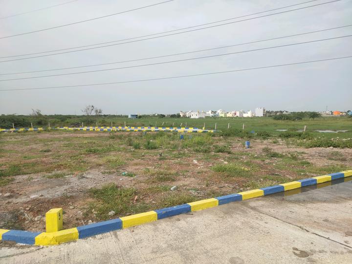 Grand Lyon, Red Hills Main Image 1