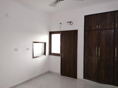 Bedroom Image of 2400 Sq.ft 4 BHK Apartment / Flat for rent in Management Apartments, Sector 5 Dwarka New Delhi for Rs. 63000