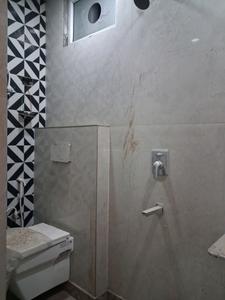 Common Bathroom Image of 1050 Sq.ft 2 BHK Apartment / Flat for sale in Sector 73 Noida for Rs. 4000000