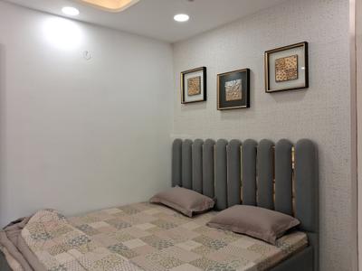 Bedroom Image of 900 Sq.ft 3 BHK Builder Floor for rent in Dwarka Mor New Delhi for Rs. 32000