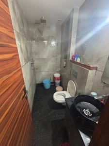 Bathroom Image of 900 Sq.ft 3 BHK Apartment / Flat for rent in Rohini Luxury Floors, Sector 4 Rohini New Delhi for Rs. 30000