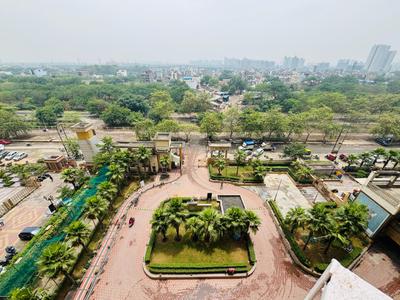 Balcony Image of 1150 Sq.ft 3 BHK Apartment / Flat for sale in Migsun Twiinz, Eta II Greater Noida for Rs. 9500000