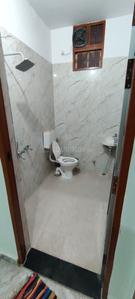 Bathroom Image of 1100 Sq.ft 2 BHK Builder Floor for rent in Gaurabagh Lucknow for Rs. 12000