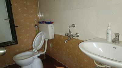 Bathroom Image of 625 Sq.ft 1 BHK Apartment / Flat for sale in Haware Citi, Kasarvadavali Thane for Rs. 4299999