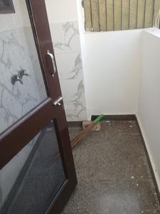 Balcony Image of 800 Sq.ft 2 BHK Builder Floor for rent in Paschim Vihar New Delhi for Rs. 27800