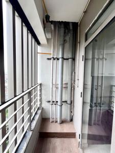 Balcony Image of 850 Sq.ft 2 BHK Apartment / Flat for sale in Kalpataru Paramount, Thane West Thane for Rs. 15499999