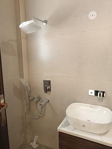 Bathroom Image of 1350 Sq.ft 3 BHK Apartment / Flat for rent in Janakpuri New Delhi for Rs. 70000