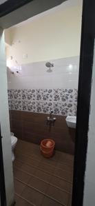 Bathroom Image of 1200 Sq.ft 2 BHK Apartment / Flat for rent in Nandamuri Nagar Vijayawada for Rs. 15000