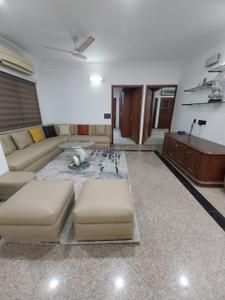 Bedroom Image of 3650 Sq.ft 4 BHK Apartment / Flat for rent in Bodakdev Ahmedabad for Rs. 100000