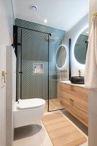 Bathroom Image of H G COLIVING PG  in Sector 44, Gurgaon