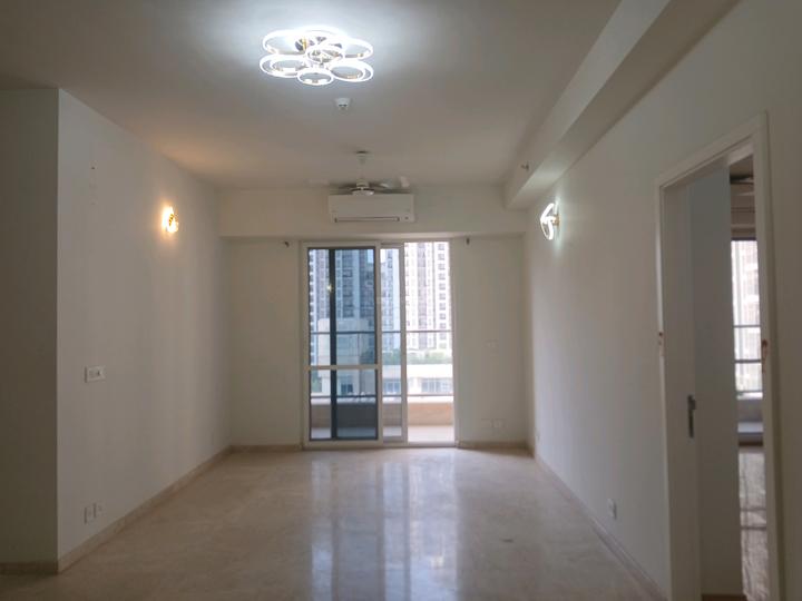 Mid Town Dlf Main Image 1