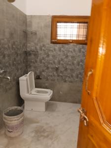 Bathroom Image of 1800 Sq.ft 3 BHK Builder Floor for rent in Vasant Vihar Phase 1 Dehradun for Rs. 23000