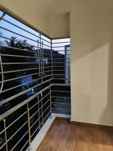 Balcony Image of 1004 Sq.ft 2 BHK Apartment / Flat for sale in Anakaputhur Chennai for Rs. 5770000