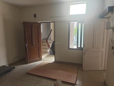 Bedroom Image of 1500 Sq.ft 1 BHK Builder Floor for rent in Greater Kailash II New Delhi for Rs. 40000
