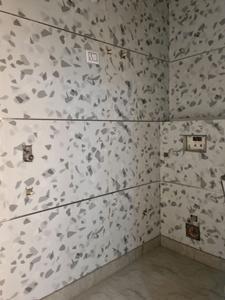Common Bathroom Image of 900 Sq.ft 3 BHK Apartment / Flat for sale in G3 Builders Floor by G3 Buildtech, Dwarka Mor New Delhi for Rs. 6000000