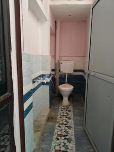 Bathroom Image of 300 Sq.ft 1 RK Builder Floor for rent in Banthra Sikander Pur Lucknow for Rs. 8000