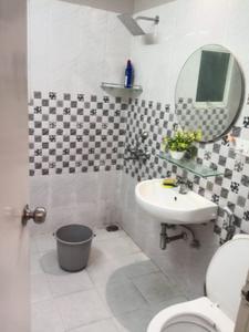 Bathroom Image of 1100 Sq.ft 2 BHK Apartment / Flat for rent in Bhamoowas Bhiwadi for Rs. 15000