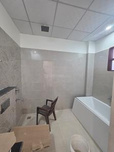 Bathroom Image of 2100 Sq.ft 3.5 BHK Builder Floor for sale in Golden Avenue Premium Floors, Bamheta Ghaziabad for Rs. 12000000