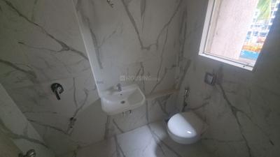 Bathroom Image of 518 Sq.ft 1 BHK Apartment / Flat for rent in Swastik Platinum, Vikhroli East Mumbai for Rs. 41000