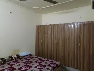 Bedroom Image of 850 Sq.ft 2 BHK Builder Floor for rent in Kamla Nagar New Delhi for Rs. 23000