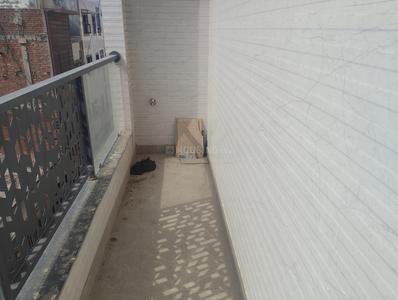 Balcony Image of 1202 Sq.ft 3 BHK Builder Floor for rent in Preet Vihar New Delhi for Rs. 38000